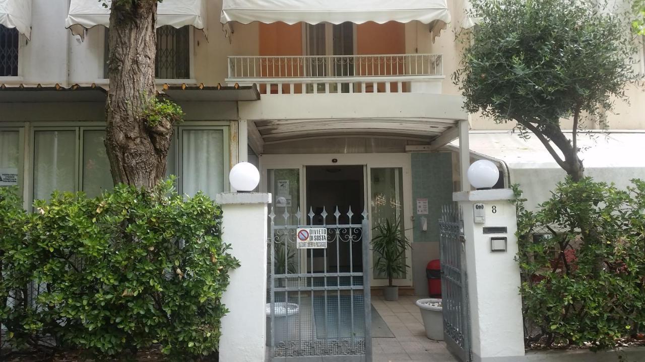 Hotel Manolita Rimini Ngoại thất bức ảnh