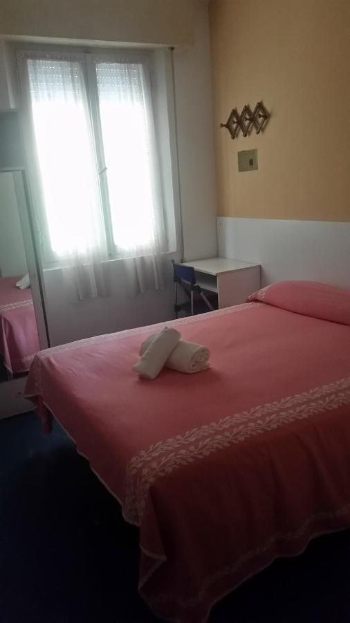 Hotel Manolita Rimini Ngoại thất bức ảnh
