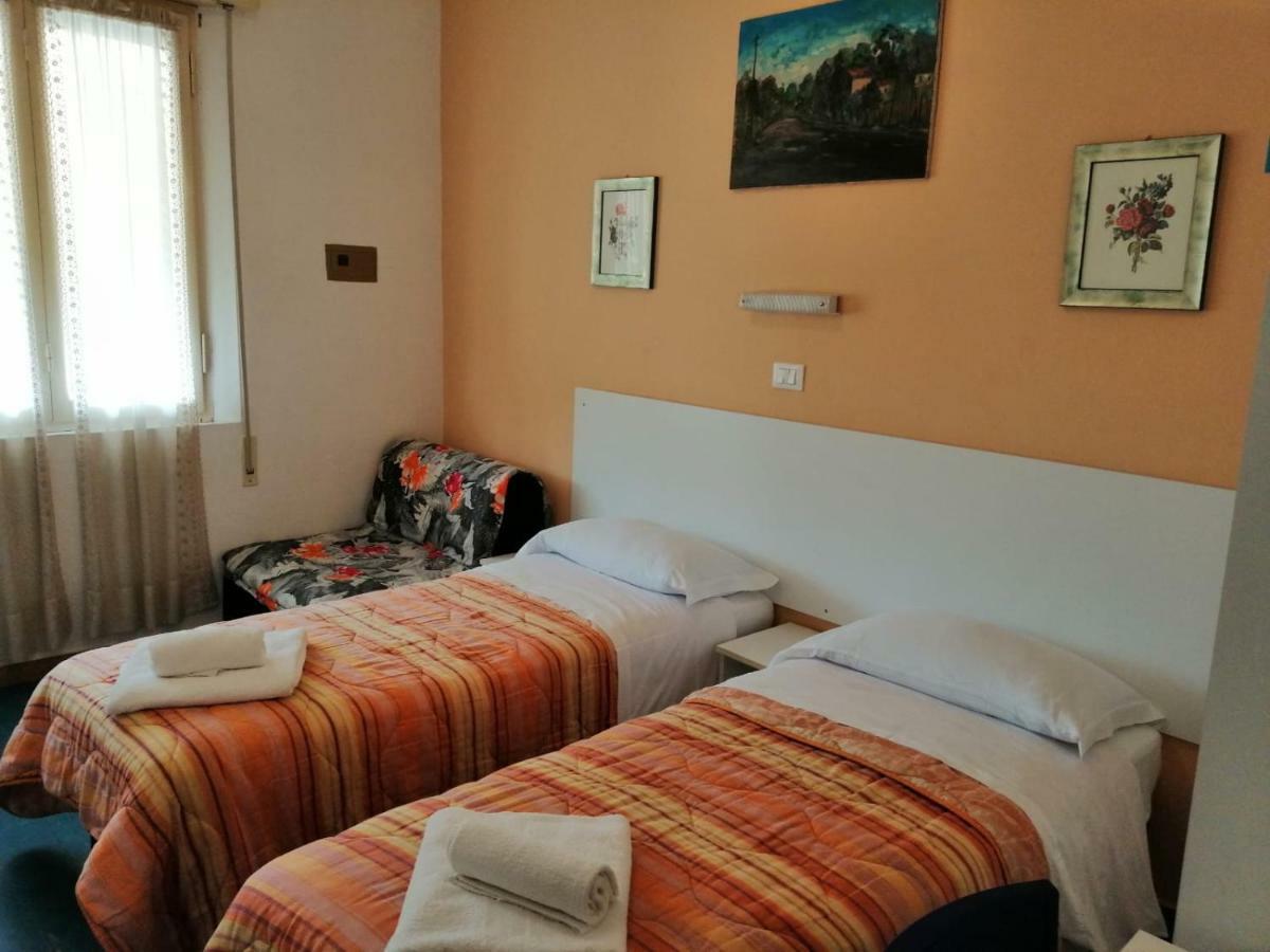 Hotel Manolita Rimini Ngoại thất bức ảnh