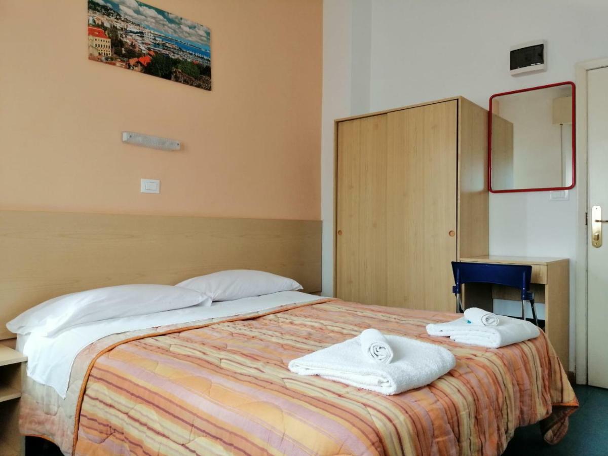 Hotel Manolita Rimini Ngoại thất bức ảnh